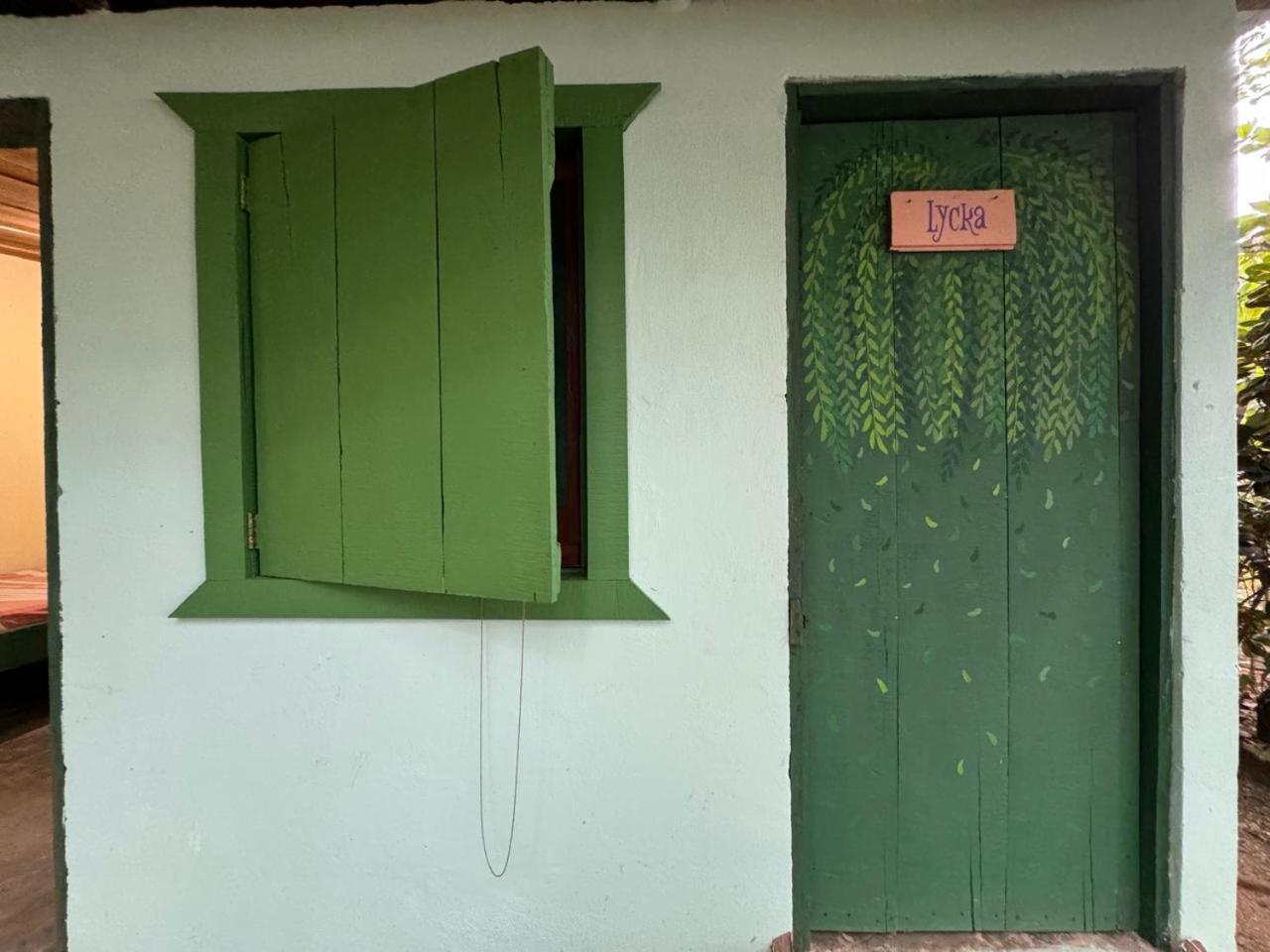 Casa Mamre Vandrehjem Cahuita Eksteriør billede