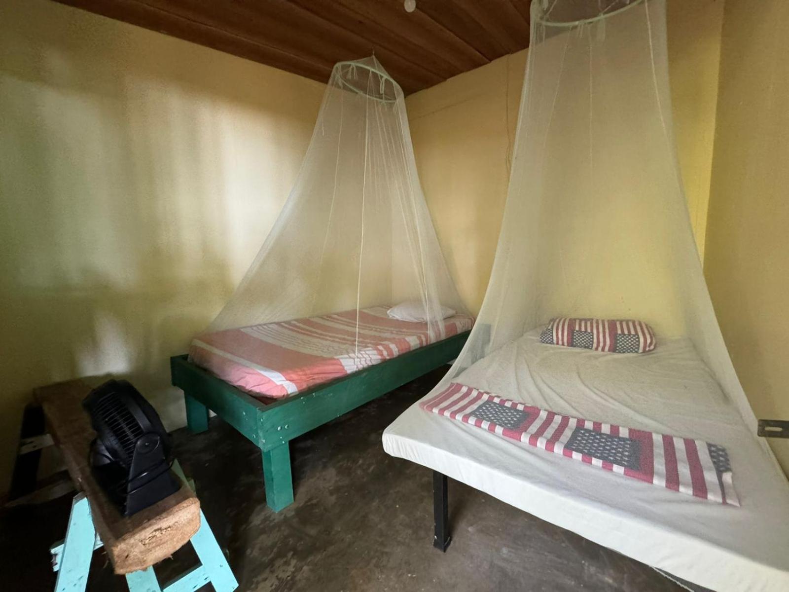 Casa Mamre Vandrehjem Cahuita Eksteriør billede