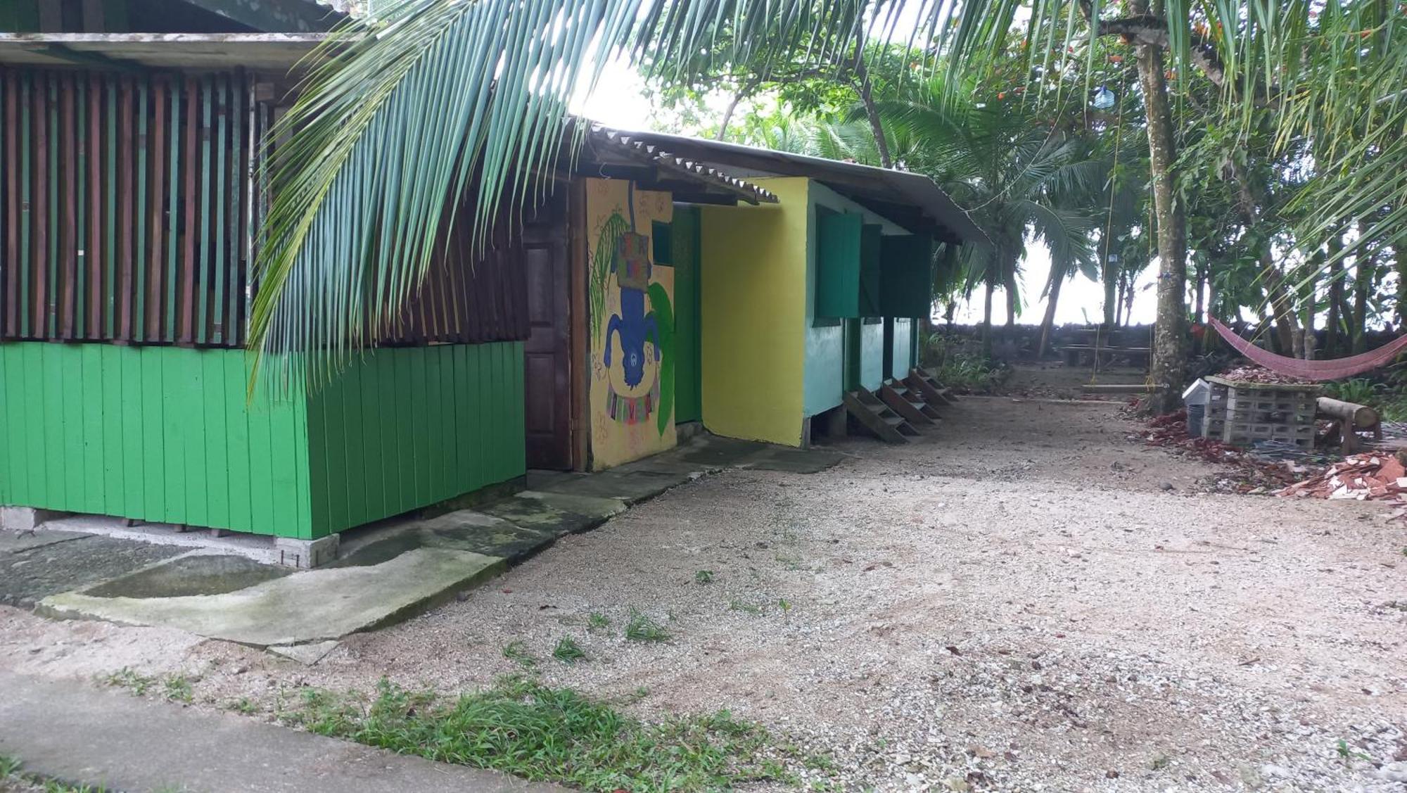 Casa Mamre Vandrehjem Cahuita Eksteriør billede